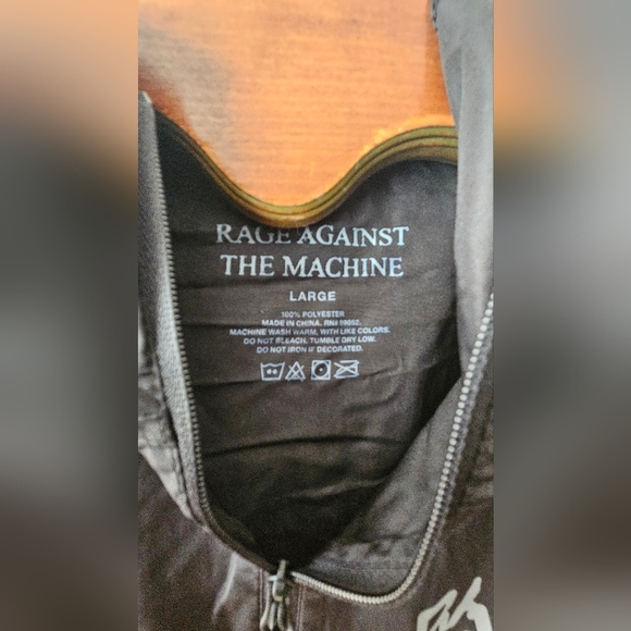 Rage against the machine windbreaker - Picture 3 of 3